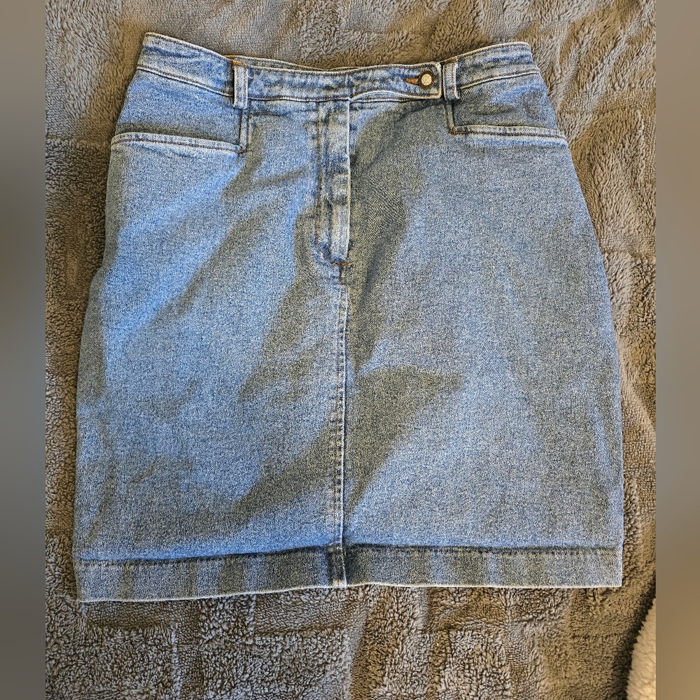 Territory Ahead Brand, Mini Blue Denim Skirt, Size 12/ Very petite, Super Cute